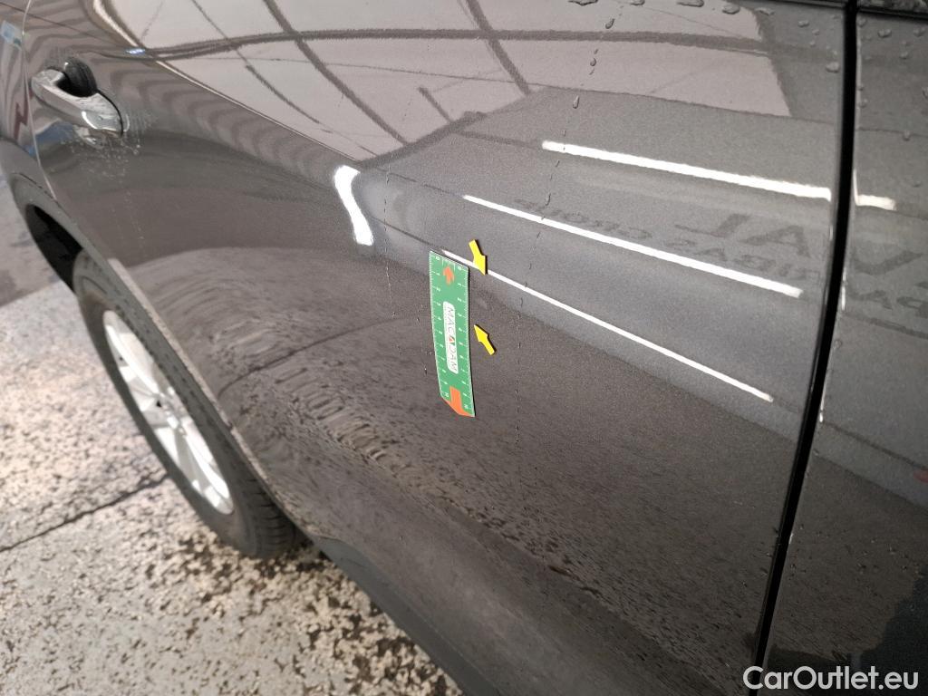  Ford  Kuga FORD  / 2019 / 5P / SUV 2.5 Dur 225 hybrid PHEV Pshift Titanium #5