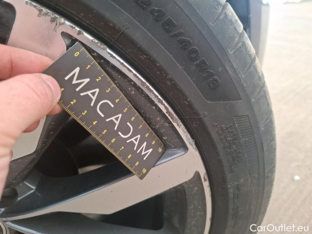  Audi  A4 AUDI  Avant / 2019 / 5P / Break 40 TFSI ultra 204 S tronic Avus #31