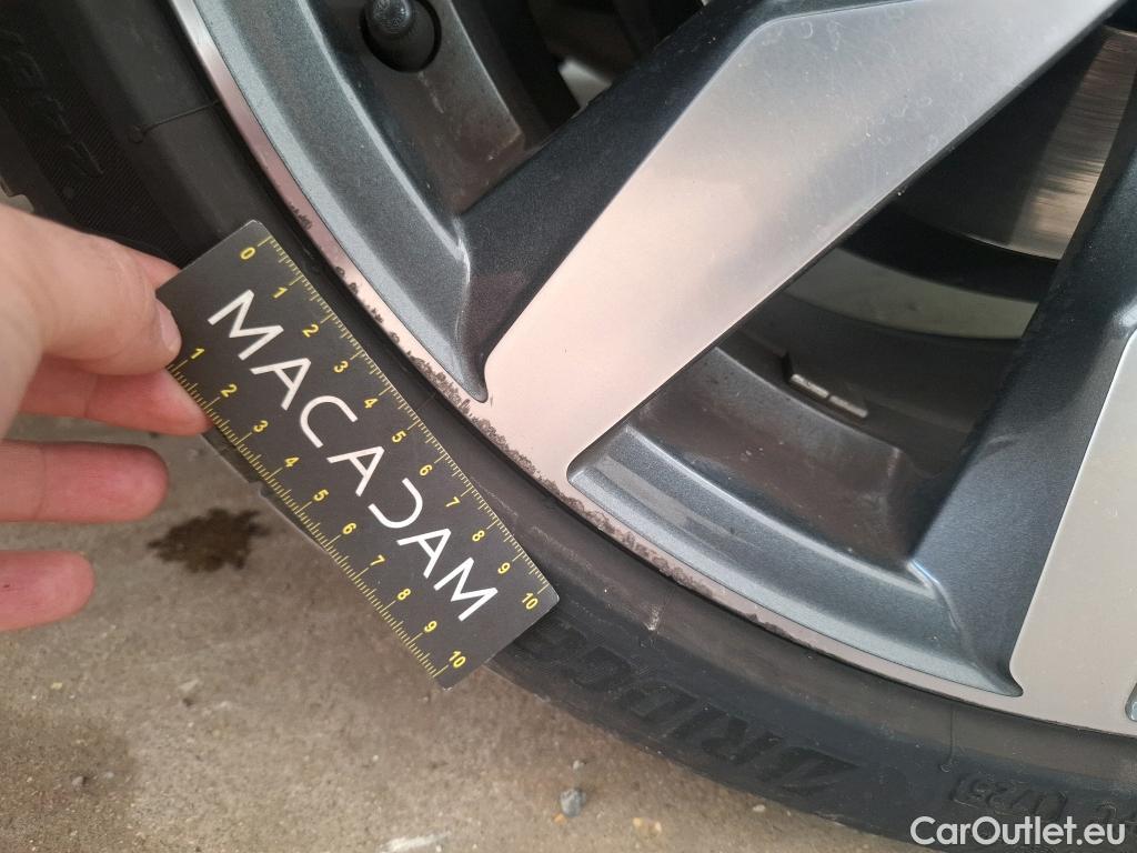  Audi  A4 AUDI  Avant / 2019 / 5P / Break 40 TFSI ultra 204 S tronic Avus #23