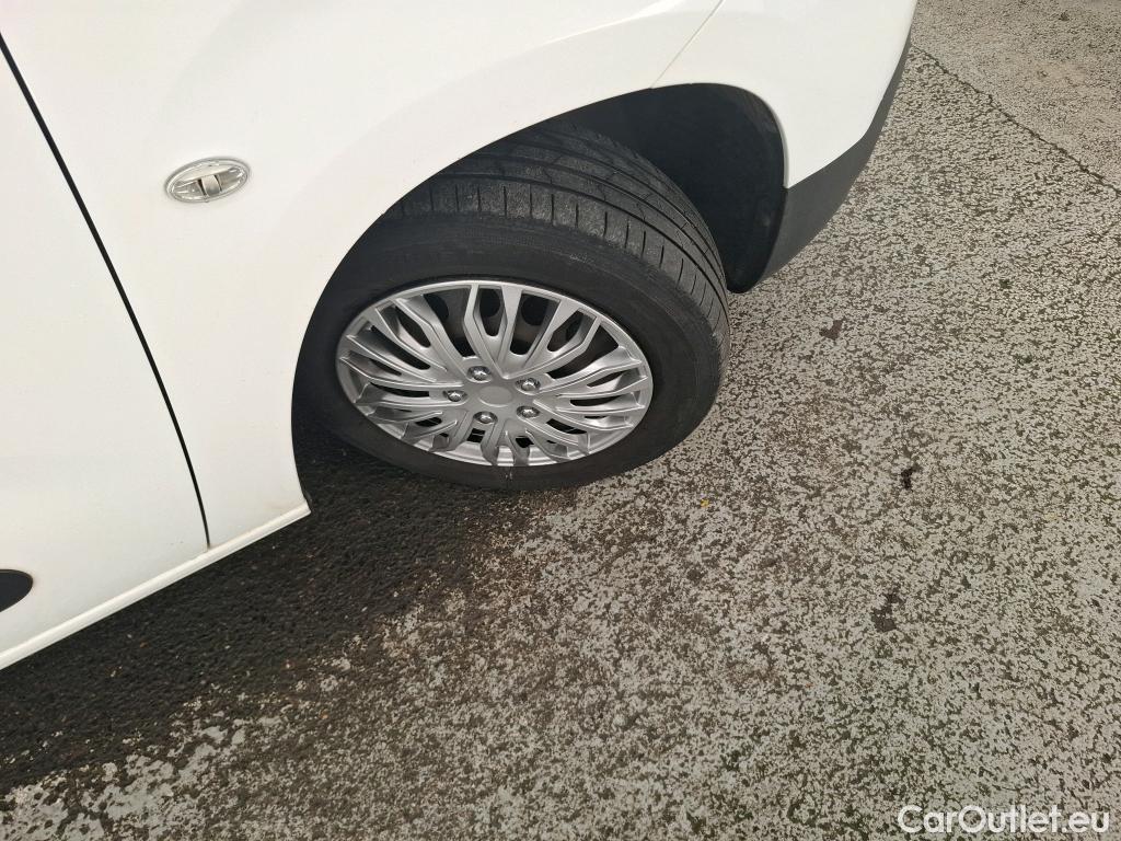  Citroen  Berlingo  Feel M 1.5 BlueHDi 130CV BVA8 E6dT #8