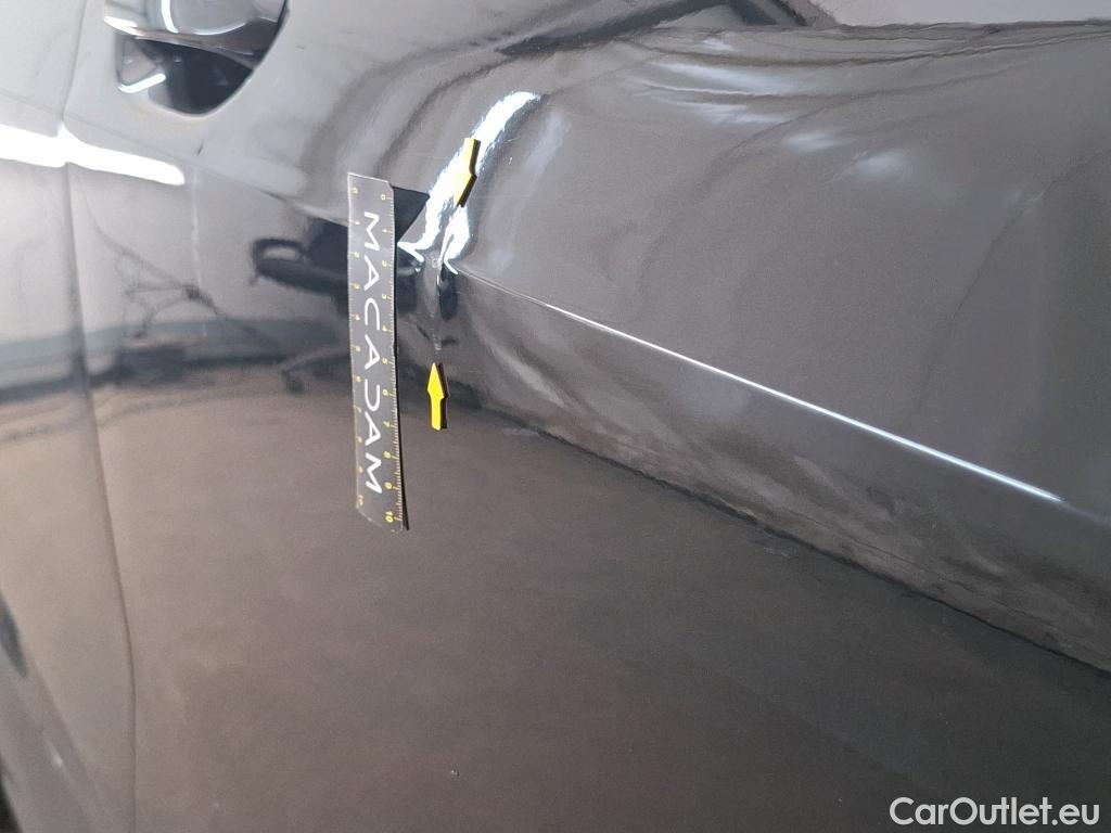  Bmw  Serie 1 BMW Série 1 / 2019 / 5P / Berline 2.0 120D AUTO M Sport #3