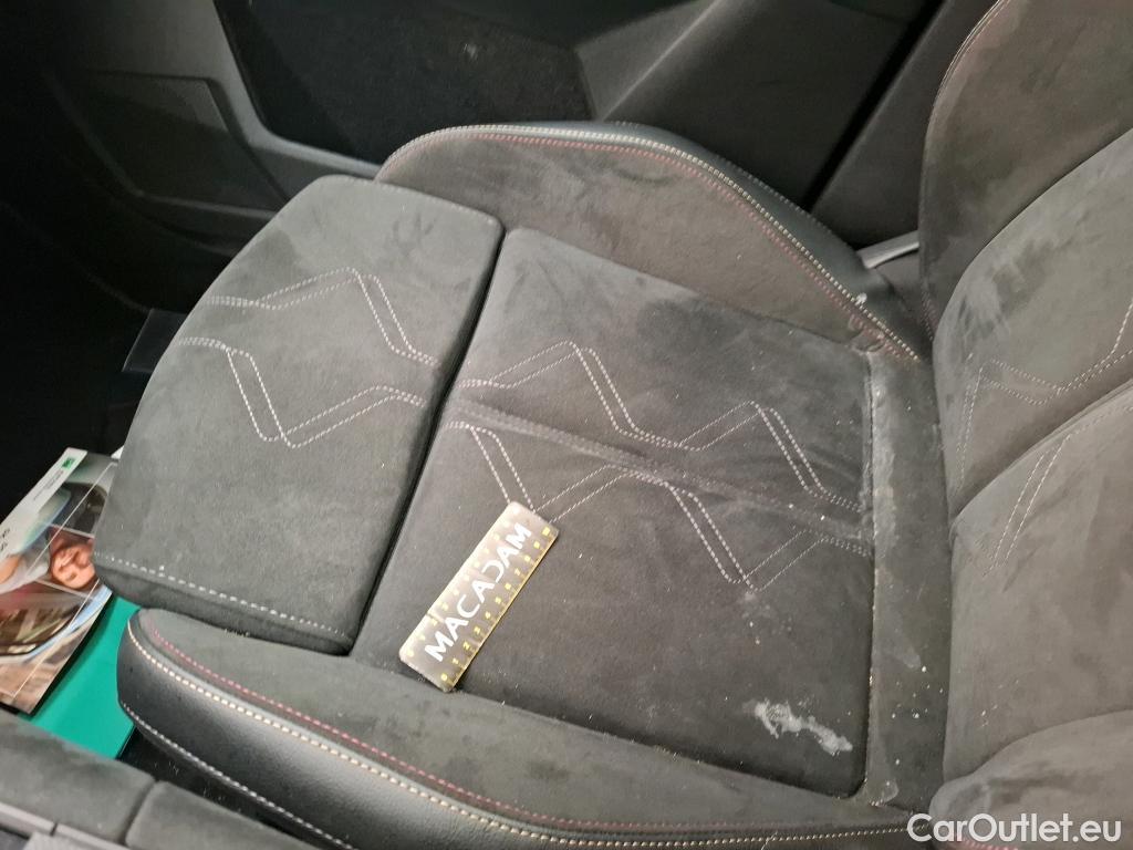  DS  DS7 DS DS 7 Crossback / 2017 / 5P / SUV E-TENSE 225 PERFORMANCE Line + #36