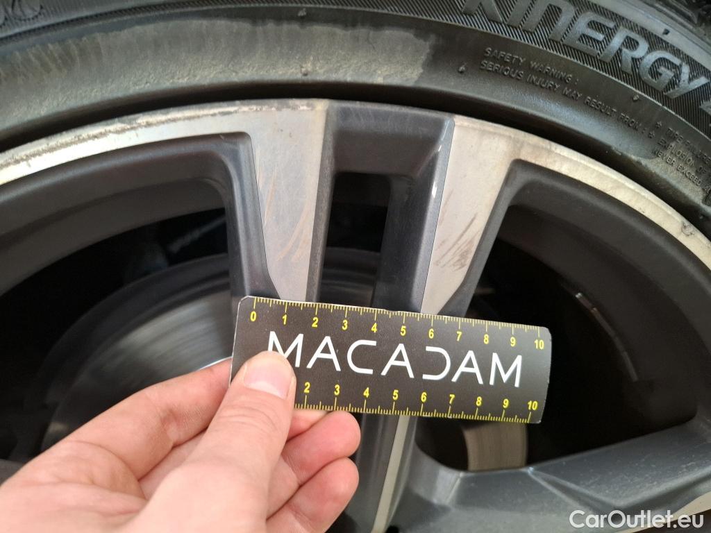  Bmw  Serie 1 BMW Série 1 / 2019 / 5P / Berline 2.0 120D AUTO M Sport #26