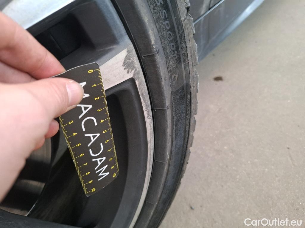  Bmw  Serie 1 BMW Série 1 / 2019 / 5P / Berline 2.0 120D AUTO M Sport #12