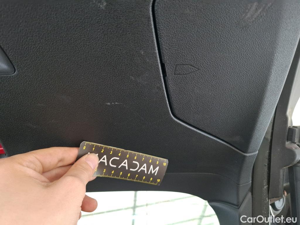  Bmw  Serie 1 BMW Série 1 / 2019 / 5P / Berline 2.0 120D AUTO M Sport #41