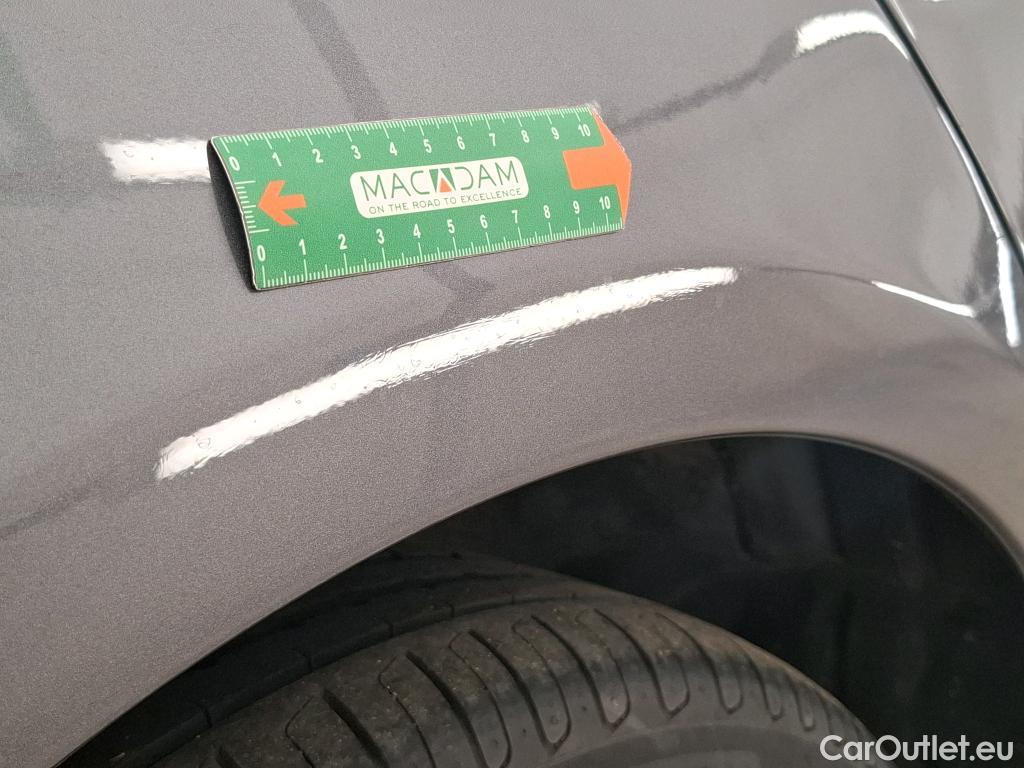  Mercedes  A-Klasse MERCEDES-BENZ Classe A Compact  2018  5P  Berline A 250 e Business Line 8GDCT #15