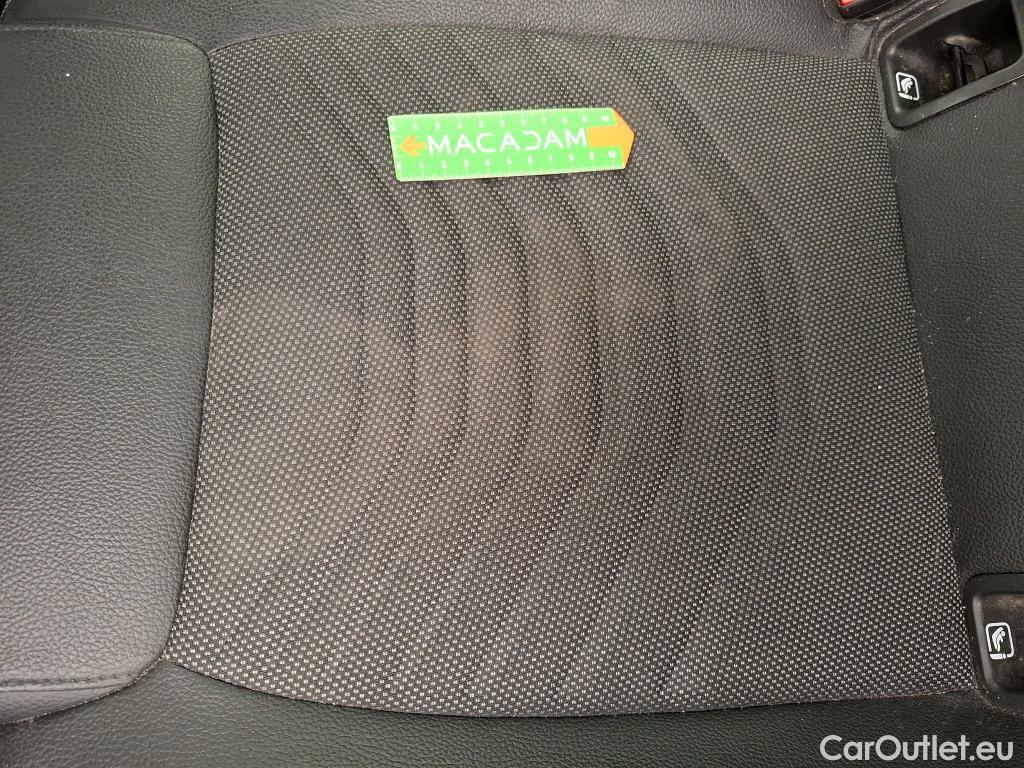  Mercedes  A-Klasse MERCEDES-BENZ Classe A Berline / 2018 / 4P / Berline A 180 Business Line #36