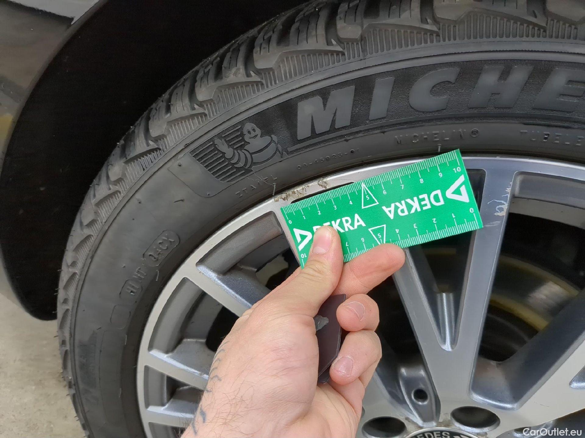  Mercedes  CLA-Klasse MERCEDES-BENZ CLA Shooting Brake / 2019 / 5P / Break CLA 200 d Progressive Line BA8 #14