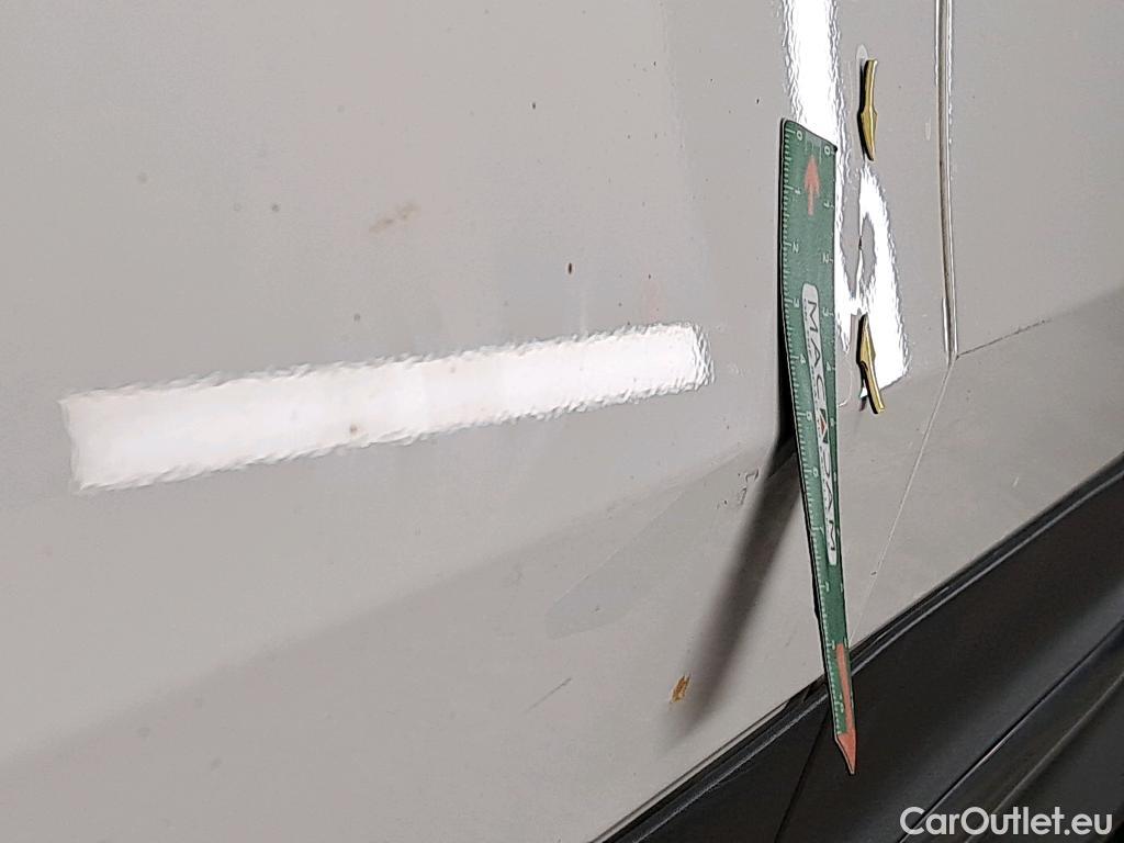  Mercedes  GLB MERCEDES-BENZ  / 2019 / 5P / SUV  220 d AMG Line 4Matic #29