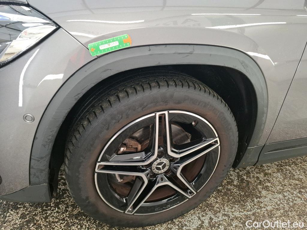  Mercedes  GLA MERCEDES-BENZ  / 2020 / 5P / SUV  250 e AMG LINE DCT #28