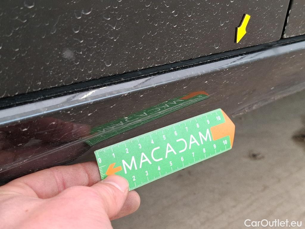  Mercedes  A-Klasse MERCEDES-BENZ Classe A Berline / 2018 / 4P / Berline A 180 Business Line #13