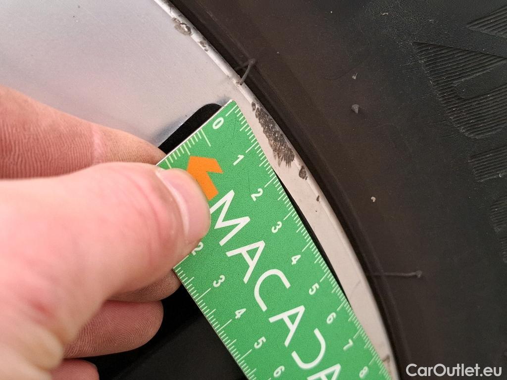  Mercedes  A-Klasse MERCEDES-BENZ Classe A Berline / 2018 / 4P / Berline A 180 Business Line #17