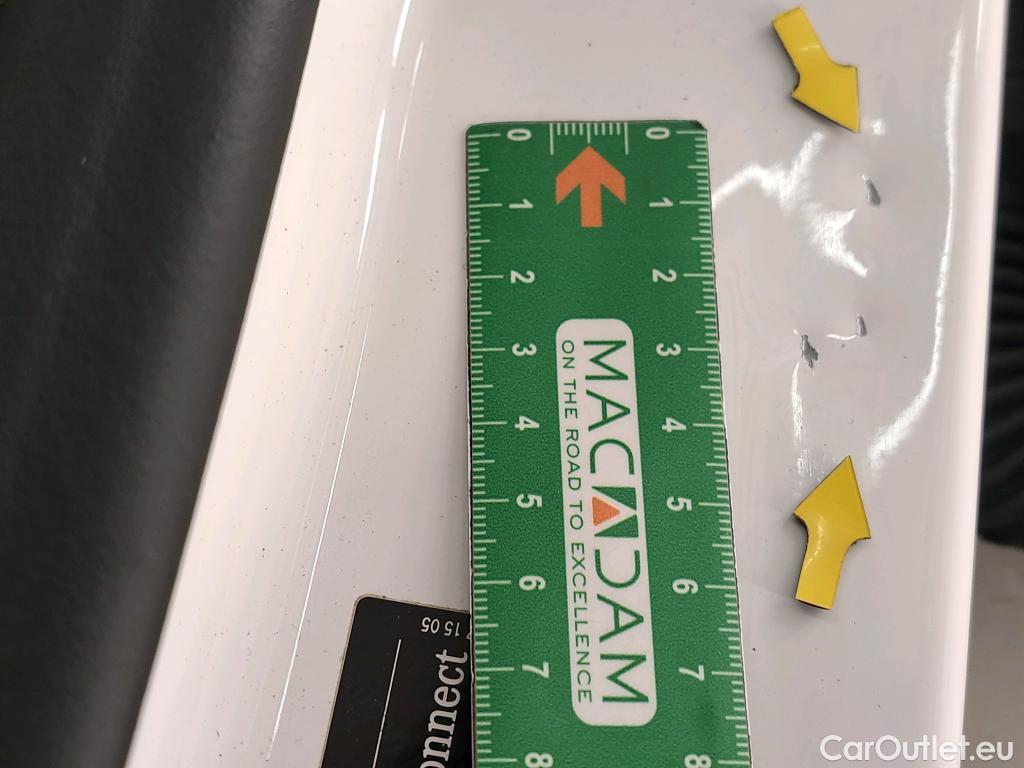  Mercedes  GLB MERCEDES-BENZ  / 2019 / 5P / SUV  220 d AMG Line 4Matic #10