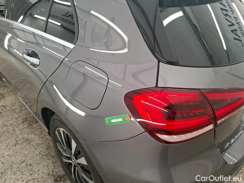  Mercedes  A-Klasse MERCEDES-BENZ Classe A Compact  2018  5P  Berline A 250 e Business Line 8GDCT #9