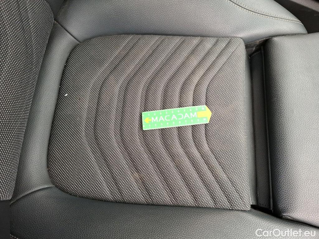  Mercedes  A-Klasse MERCEDES-BENZ Classe A Berline / 2018 / 4P / Berline A 180 Business Line #38