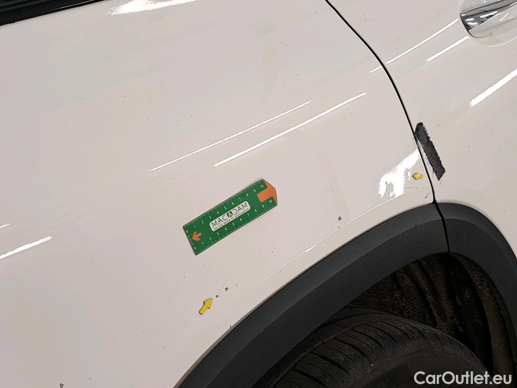  Mercedes  GLB MERCEDES-BENZ  / 2019 / 5P / SUV  220 d AMG Line 4Matic #4