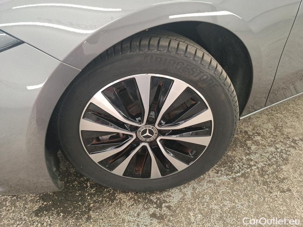  Mercedes  A-Klasse MERCEDES-BENZ Classe A Compact  2018  5P  Berline A 250 e Business Line 8GDCT #1