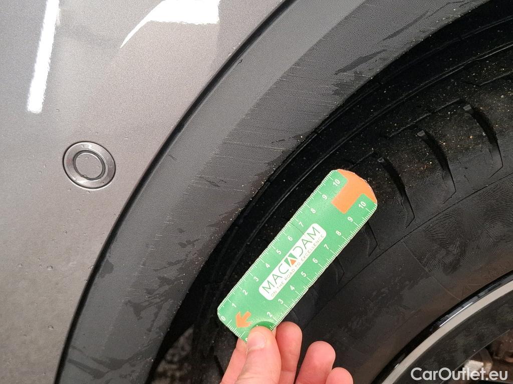  Mercedes  GLA MERCEDES-BENZ  / 2020 / 5P / SUV  250 e AMG LINE DCT #29