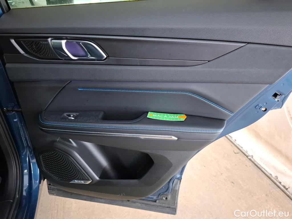  LYNK & Co  01 LYNK & CO  / 2020 / 5P / SUV 1.5 261ch  Hybride Rechargeable #1