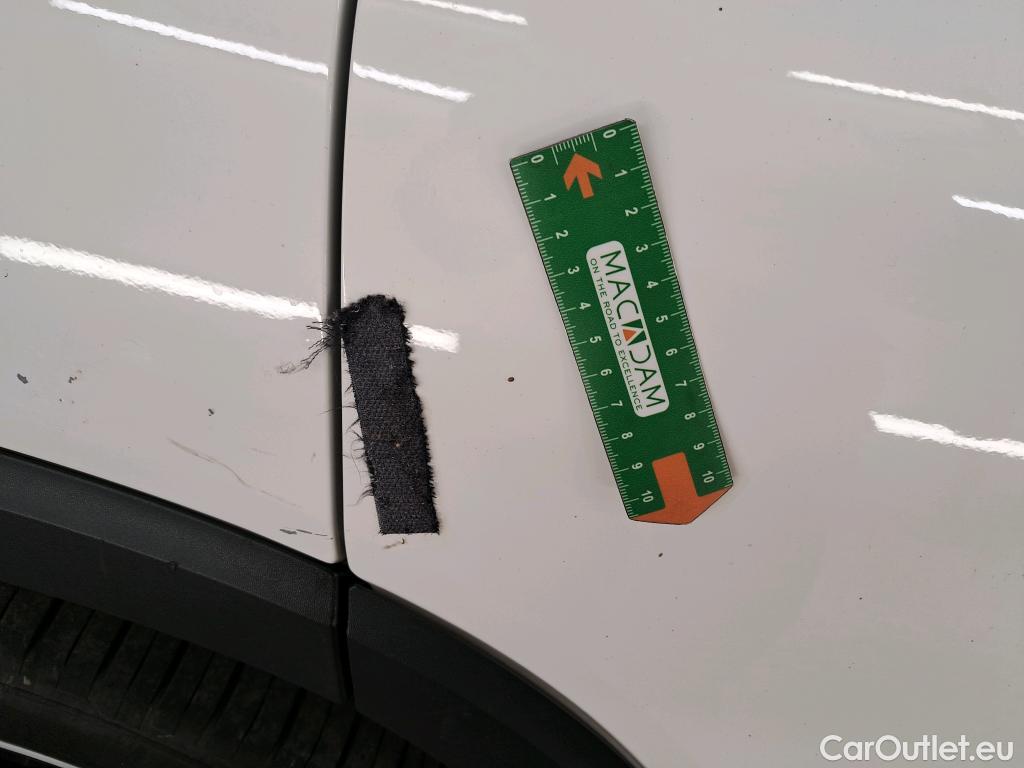  Mercedes  GLB MERCEDES-BENZ  / 2019 / 5P / SUV  220 d AMG Line 4Matic #37