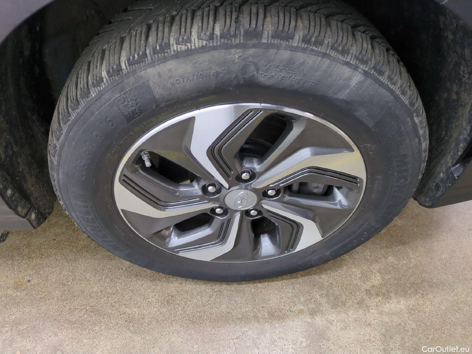  Hyundai  Konna Kona Intuitive Hybrid 2WD 1.6 GDI 140CV BVA6 E6d / Pare-brise HS #11