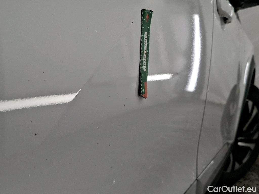  Peugeot  2008 PEUGEOT  / 2019 / 5P / Crossover BLUEHDI 130 S&S EAT8 ALLURE #2