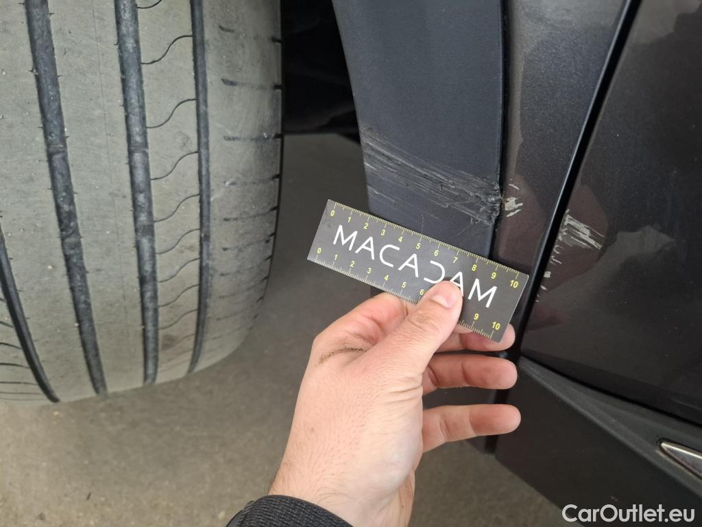  Peugeot  3008  Allure 1.5 HDi 130CV BVA8 E6d #19