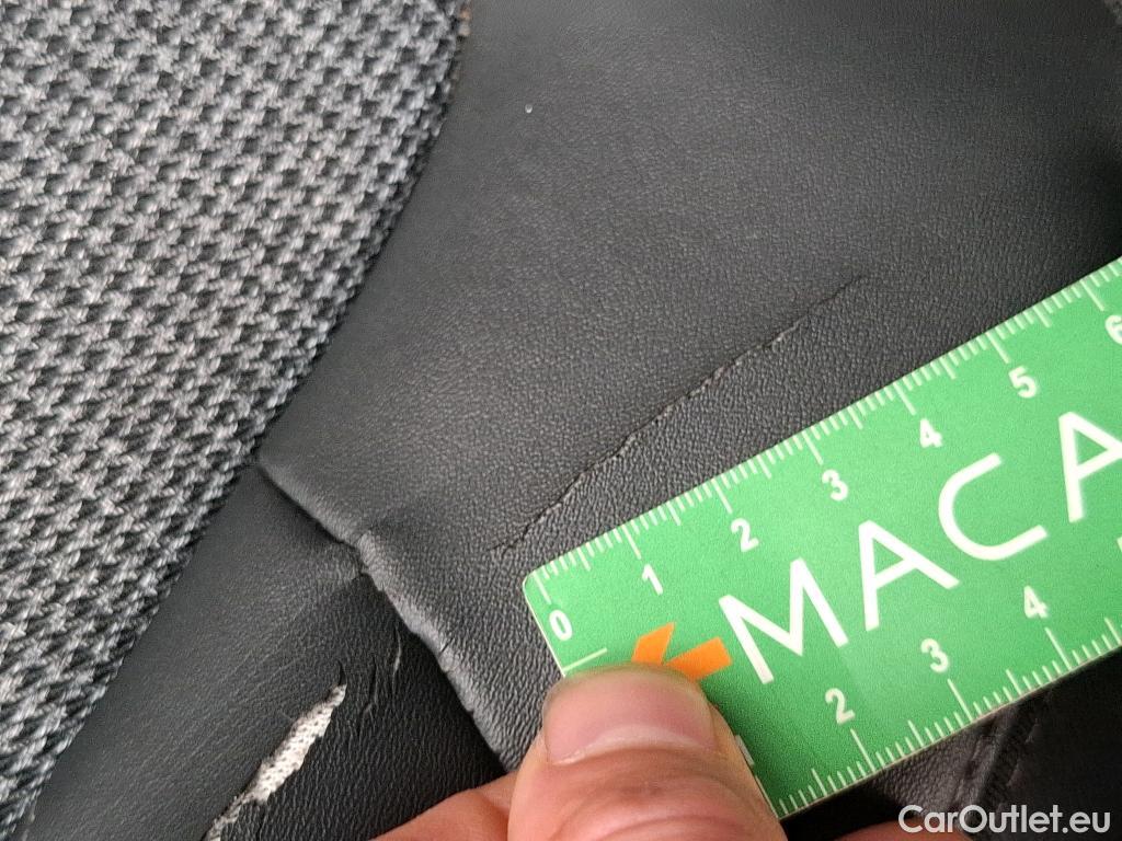  Peugeot  5008  Allure Business 1.5 HDi 130CV BVA8 7 Sieges E6dT #4