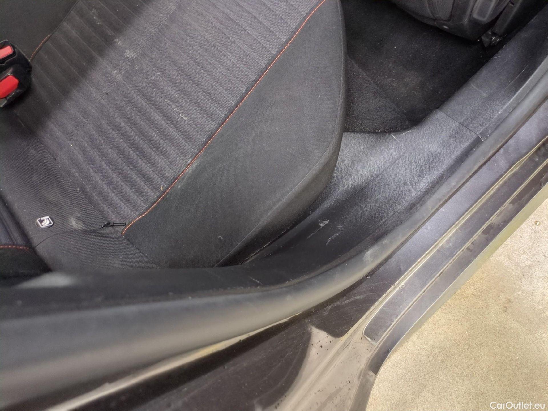  Peugeot  208  Active Pack 1.5 HDi 100CV BVM6 E6d #16