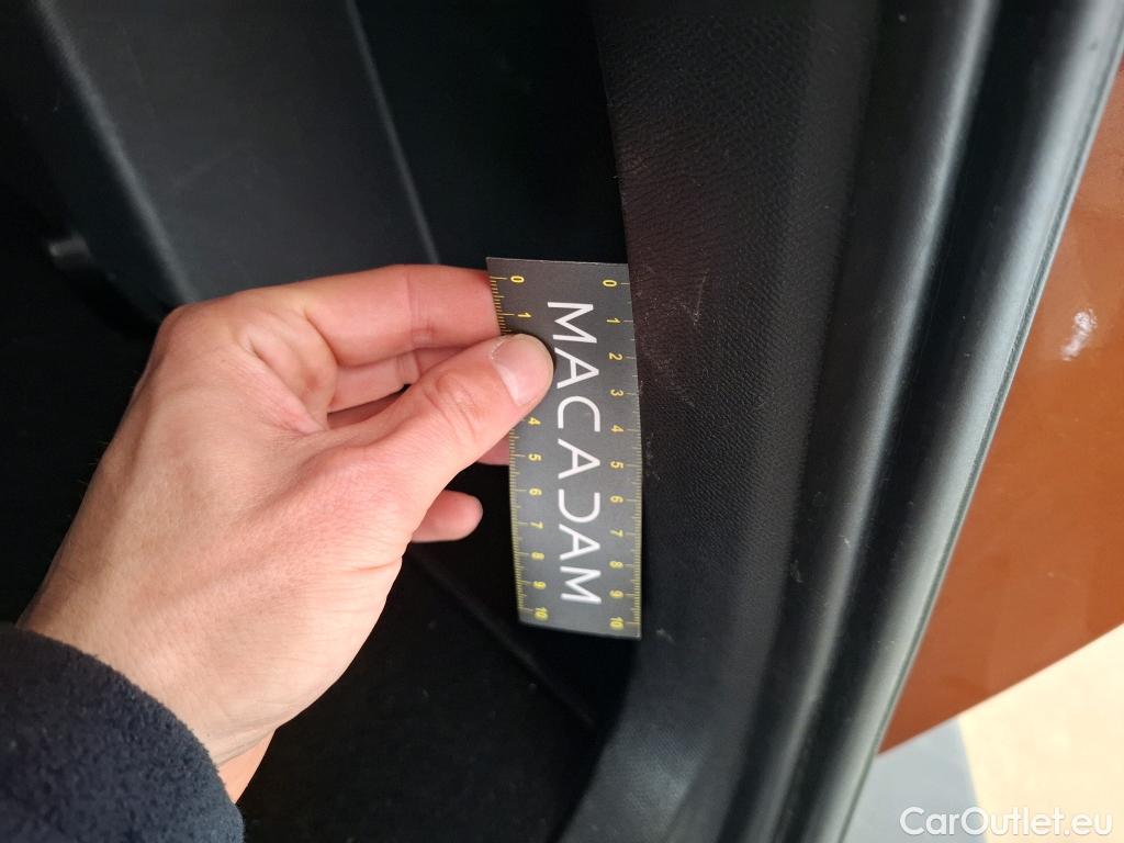  Peugeot  2008  Allure Business 1.5 HDi 130CV BVA8 E6d #35