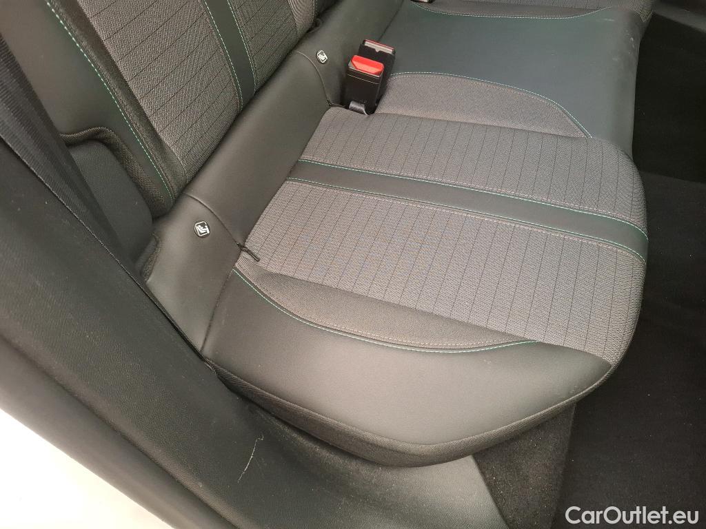  Peugeot  2008 PEUGEOT  / 2019 / 5P / Crossover BLUEHDI 130 S&S EAT8 ALLURE #10