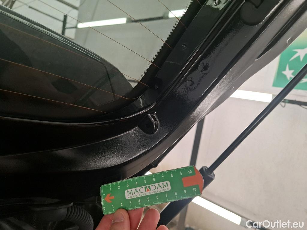  Peugeot  208  Allure Pack 1.5 HDi 100CV BVM6 E6d #24