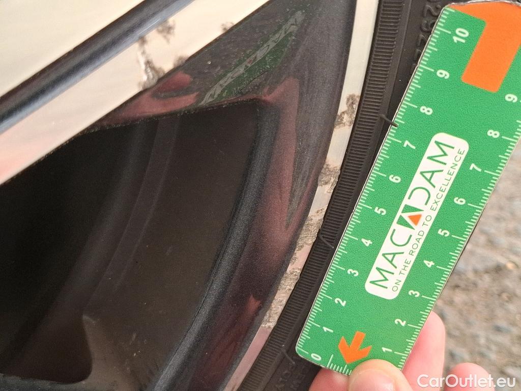  Peugeot  208  Allure Pack 1.5 HDi 100CV BVM6 E6d #19