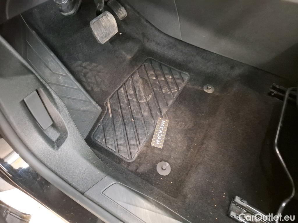  Peugeot  3008  Active Business 1.5 HDi 130CV BVA8 E6d #17