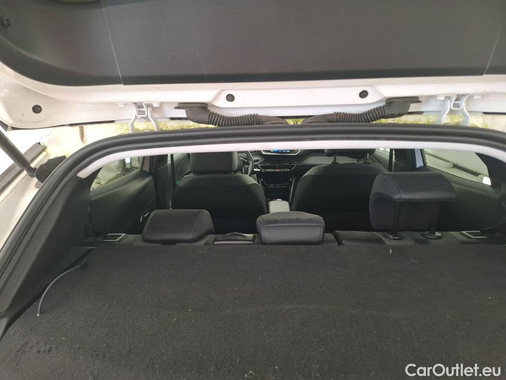  Peugeot  2008 PEUGEOT  / 2019 / 5P / Crossover BLUEHDI 130 S&S EAT8 ALLURE #12