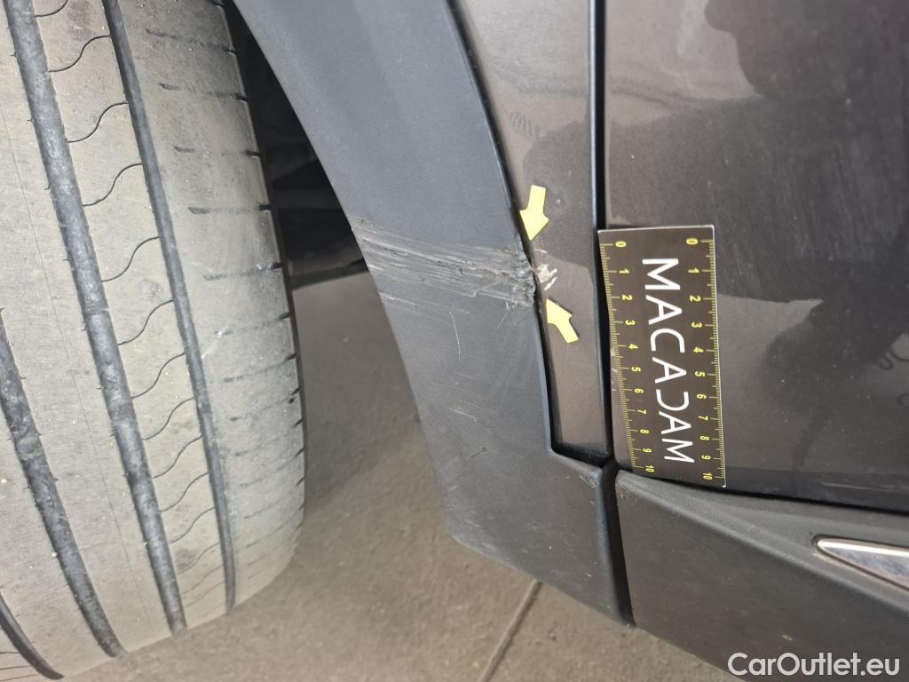  Peugeot  3008  Allure 1.5 HDi 130CV BVA8 E6d #48