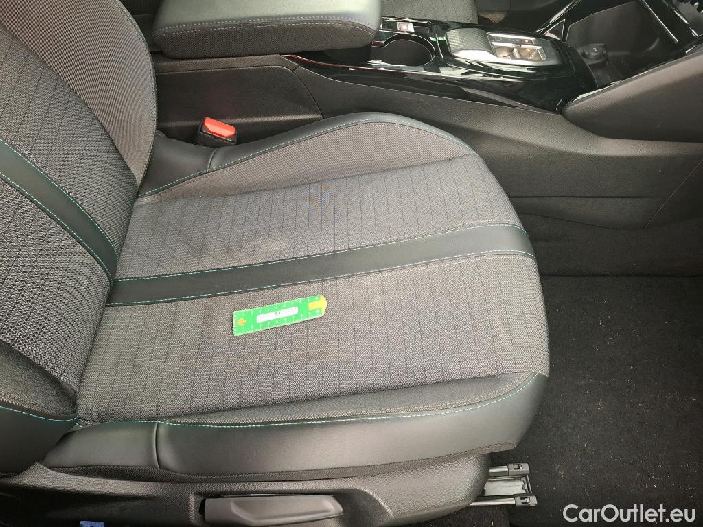  Peugeot  2008 PEUGEOT  / 2019 / 5P / Crossover BLUEHDI 130 S&S EAT8 ALLURE #16