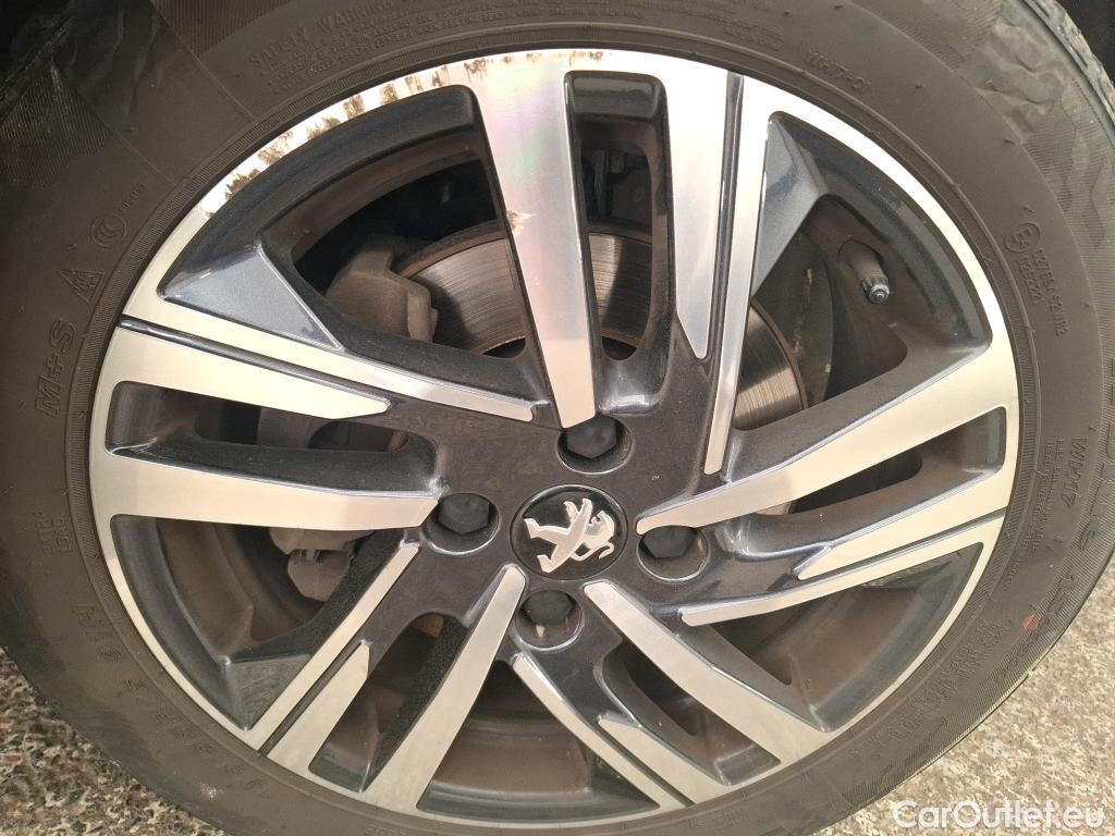  Peugeot  208  Allure Pack 1.5 HDi 100CV BVM6 E6d #14