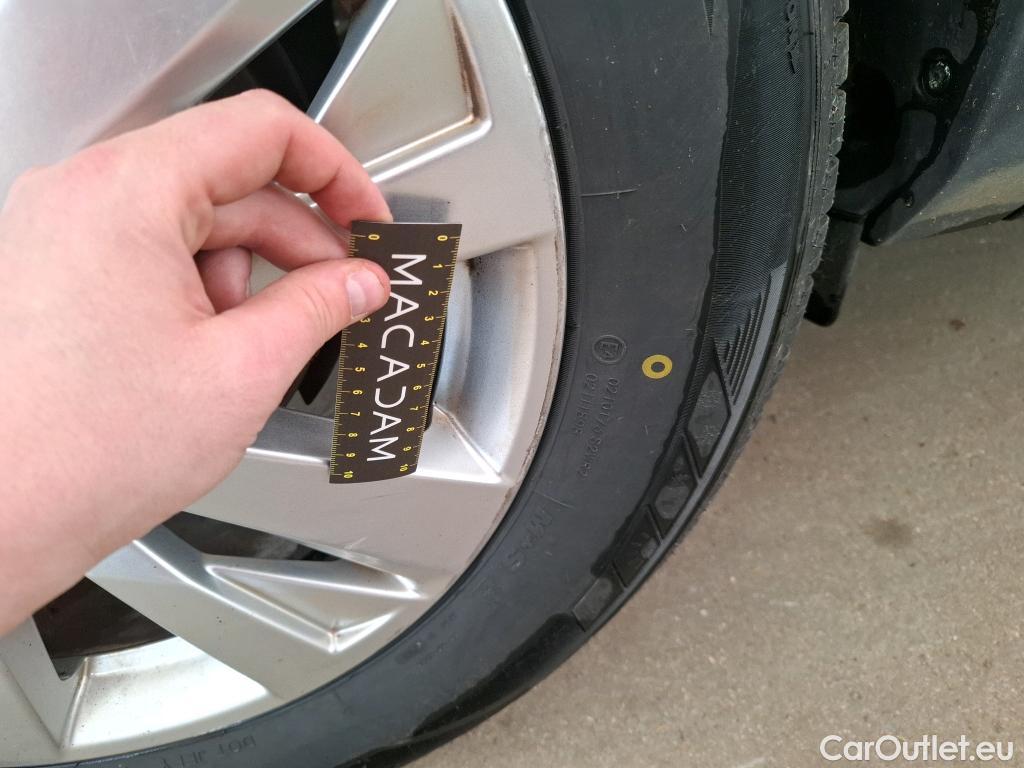  Peugeot  3008  Active Pack 1.5 HDi 130CV BVA8 E6d #11