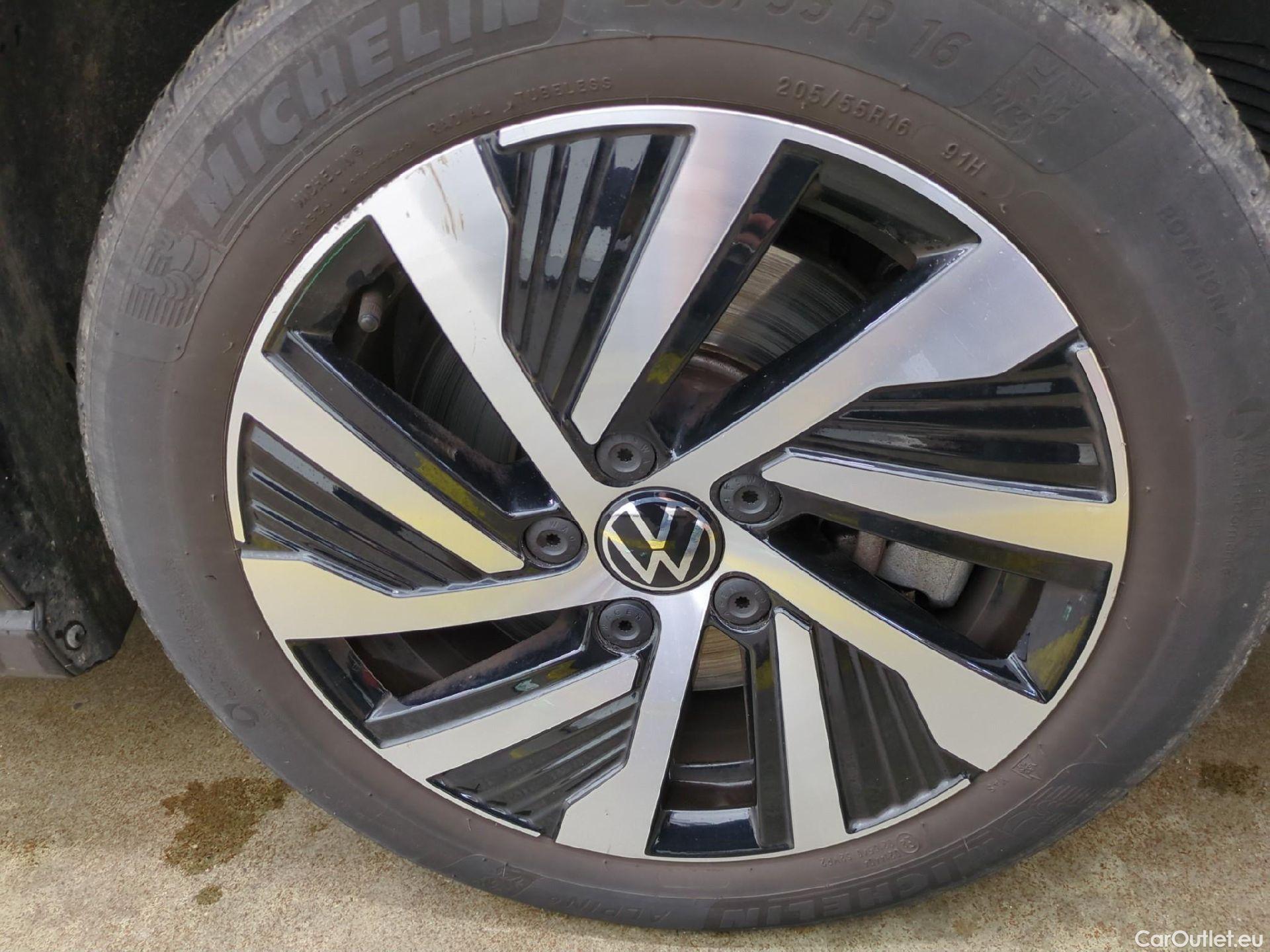  Volkswagen  Golf  VOLKSWAGEN / 2020 / 5P / Berline 1.4 eHybrid OPF 204 DSG6 Style #5