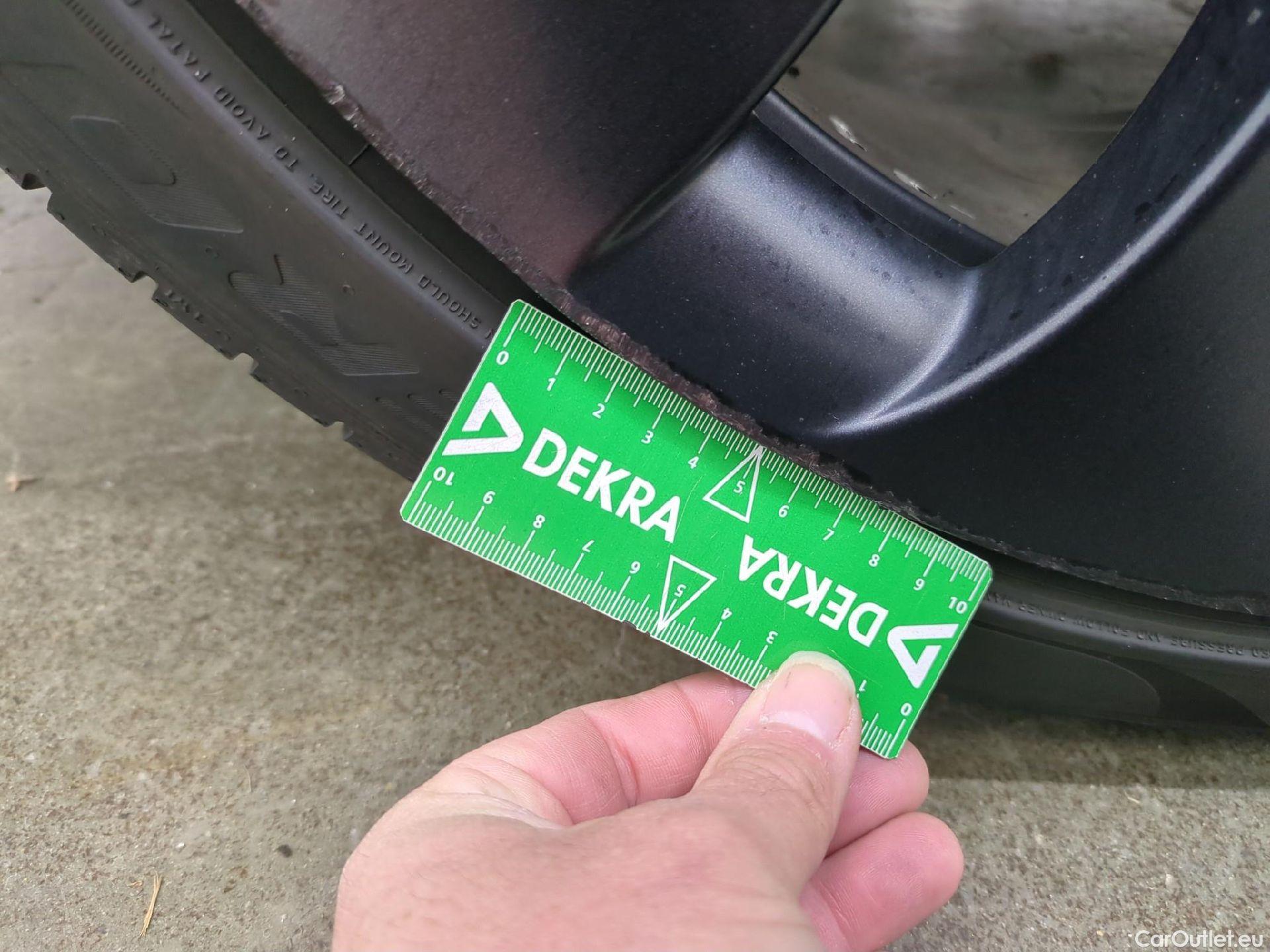  Tesla  Model Y TESLA  / 2020 / 5P / SUV Performance Dual Motor AWD #8