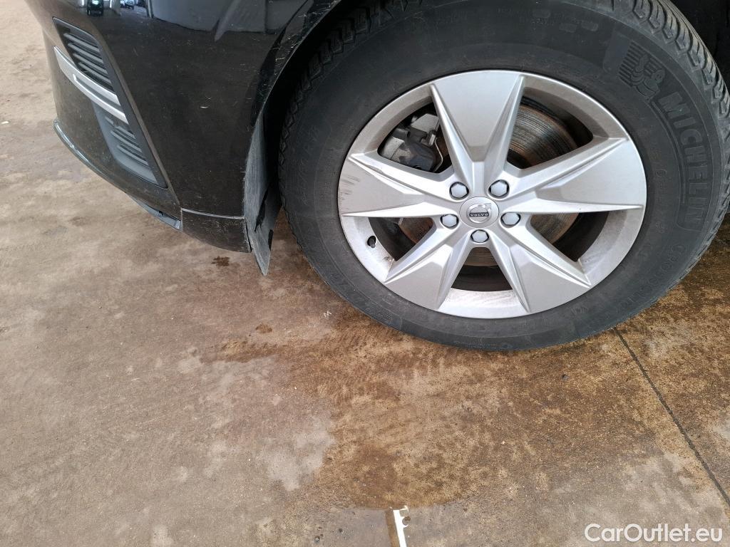  Volvo  XC60 VOLVO  / 2021 / 5P / SUV B4 197 Geartronic Start #1