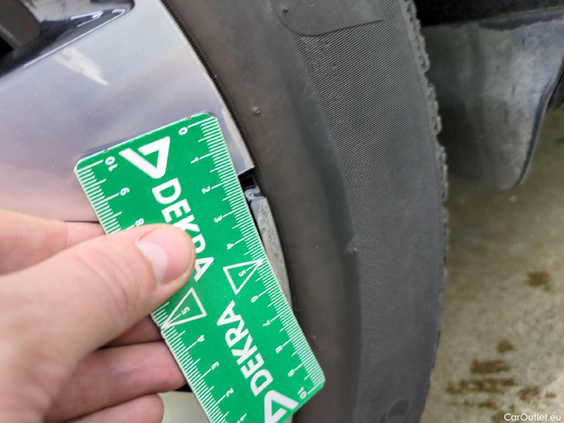  Volkswagen  Golf  VOLKSWAGEN / 2020 / 5P / Berline 1.4 eHybrid OPF 204 DSG6 Style #12