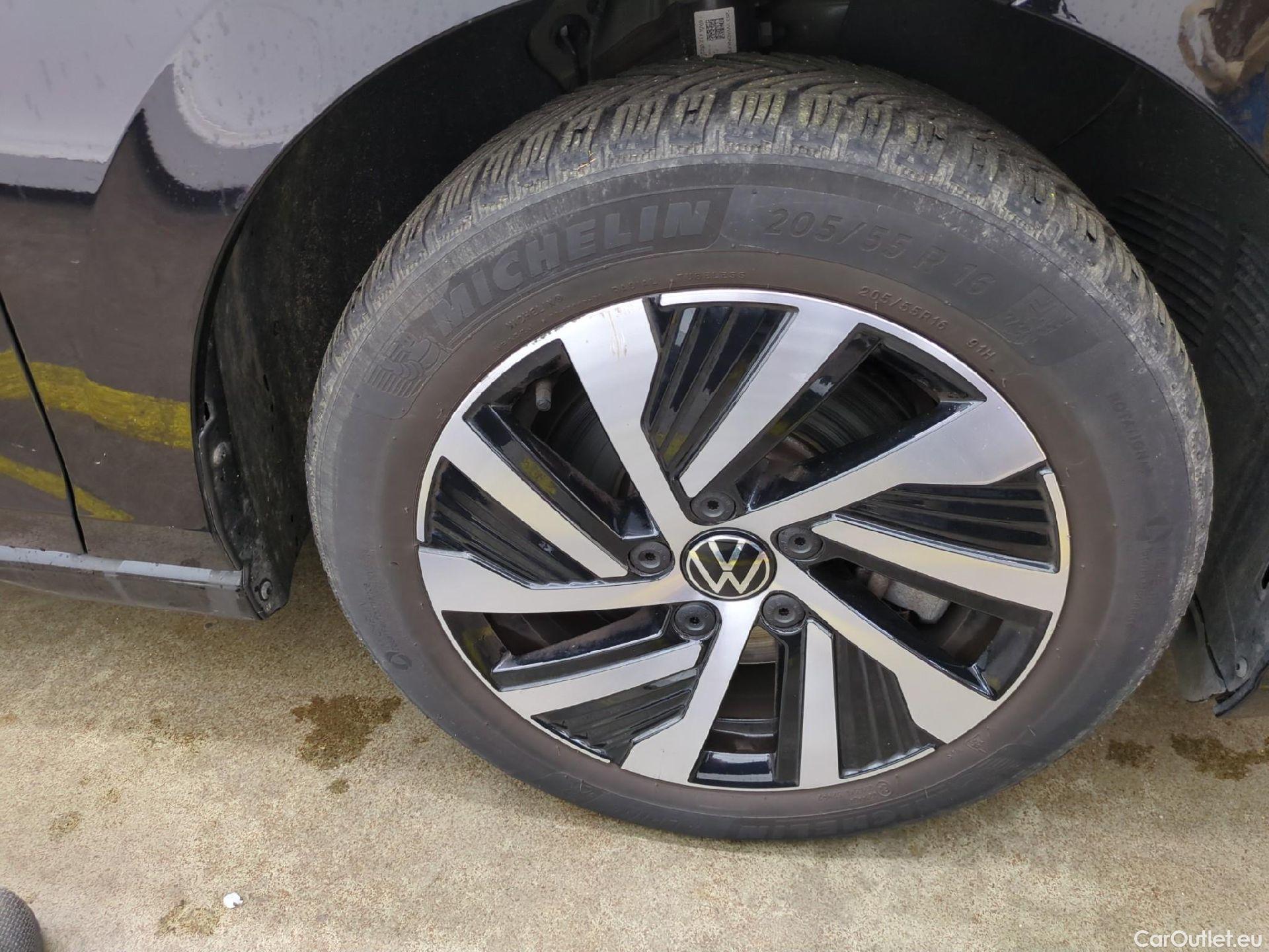  Volkswagen  Golf  VOLKSWAGEN / 2020 / 5P / Berline 1.4 eHybrid OPF 204 DSG6 Style #1