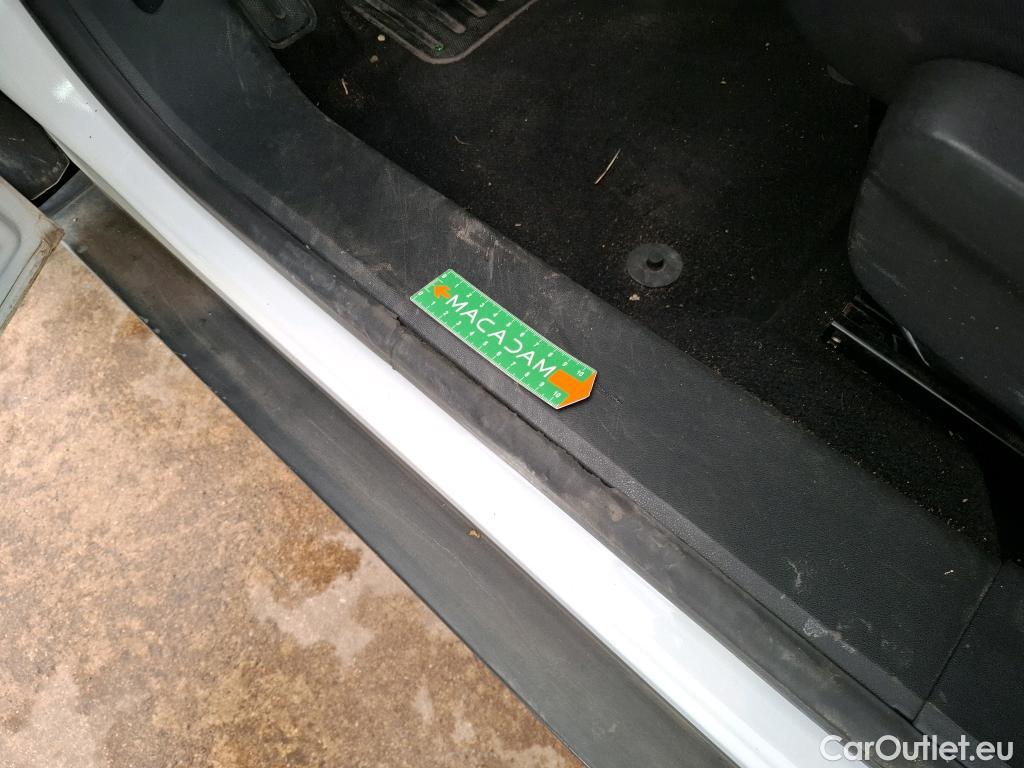  Citroen  C4 Cactus  Feel Nav Société 1.5 BlueHDi 100CV BVM6 E6dT #2