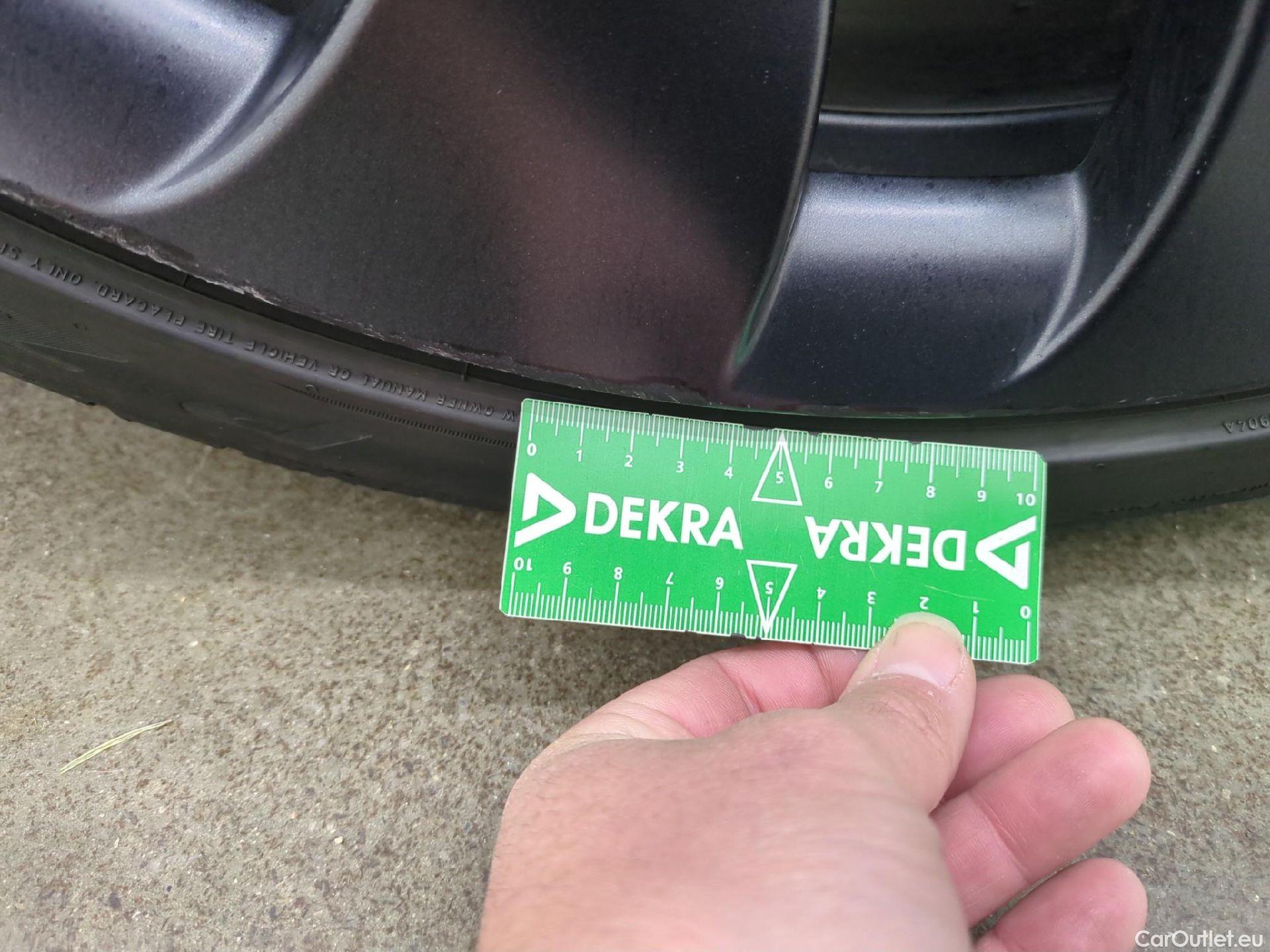  Tesla  Model Y TESLA  / 2020 / 5P / SUV Performance Dual Motor AWD #9