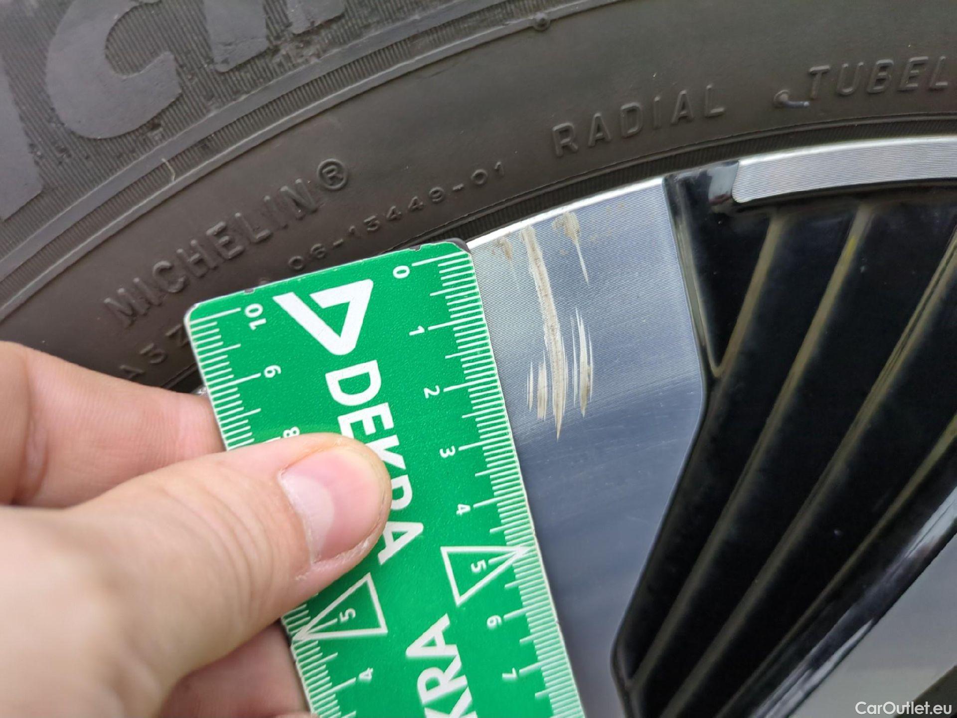  Volkswagen  Golf  VOLKSWAGEN / 2020 / 5P / Berline 1.4 eHybrid OPF 204 DSG6 Style #4