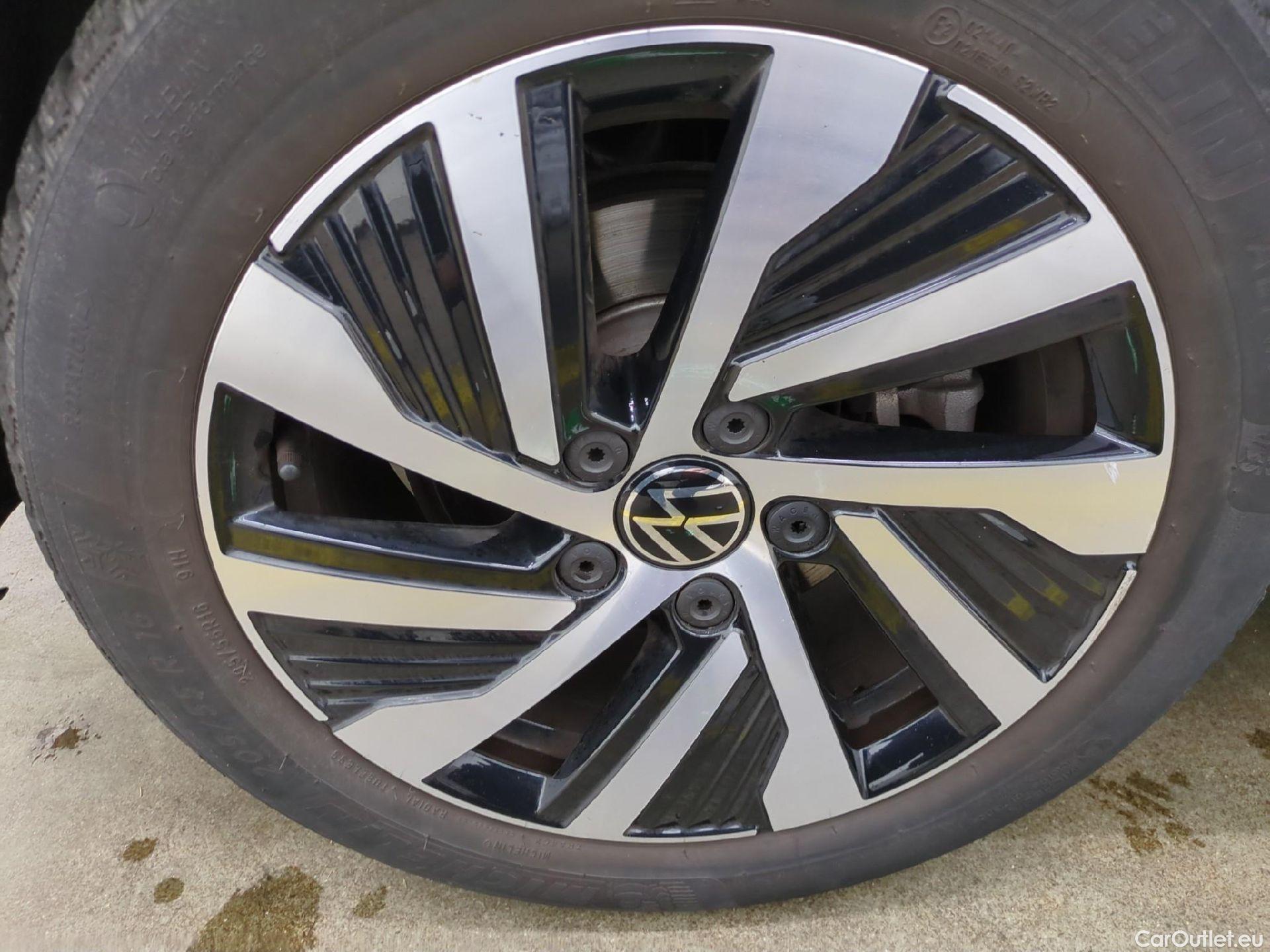  Volkswagen  Golf  VOLKSWAGEN / 2020 / 5P / Berline 1.4 eHybrid OPF 204 DSG6 Style #9