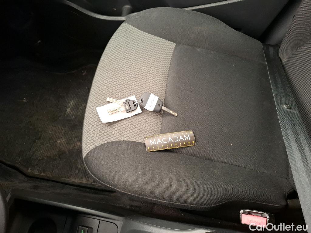  Renault  Kangoo  Express Maxi Extra (Série Spéciale) 1.5 dCi 90CV BVM5 E6 #86