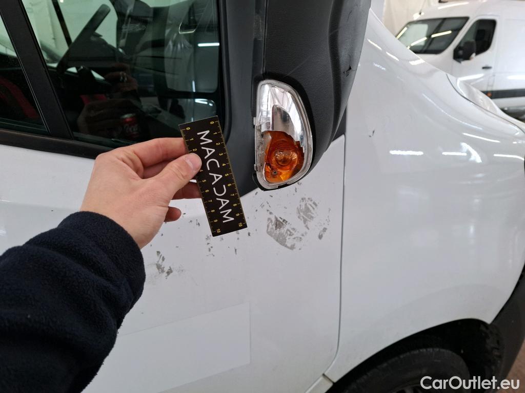  Renault  Master RENAULT  / 2019 / 4P / Fourgon tôlé FG Tr GCF F3500 L2H2 Blue dCi 145 EVIE #55